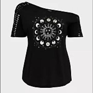 Torrid Off shoulder moon and sun tee